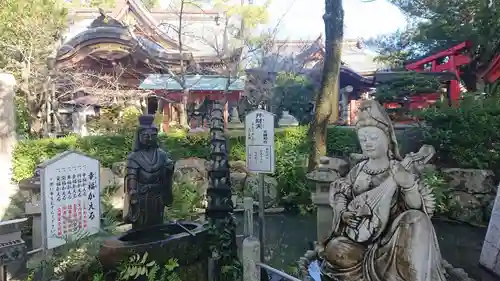 田村神社の像