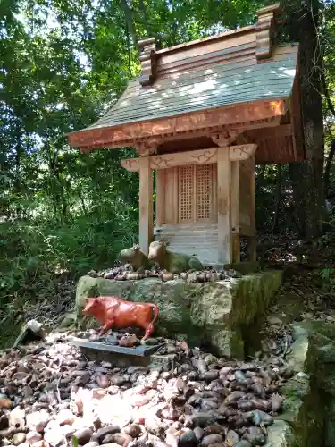 田倉牛神社の末社