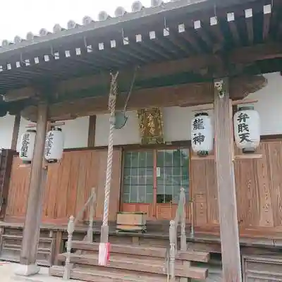 金福寺の本殿