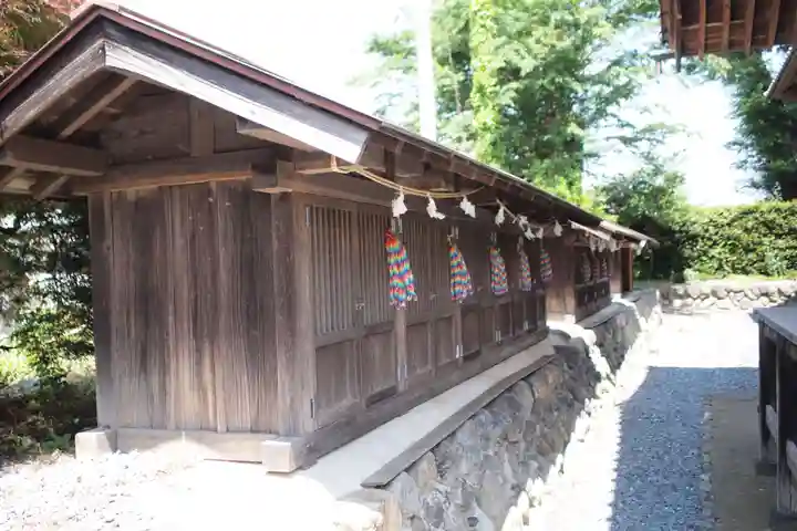 知形神社の末社・摂社