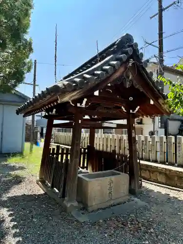 赤留比売命神社（杭全神社飛地境内社）の手水舎