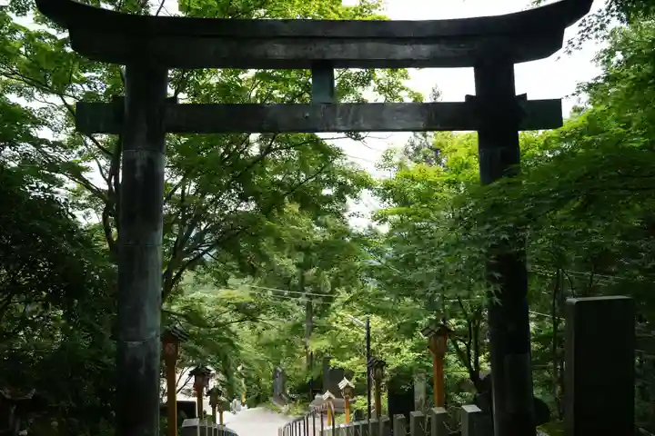 武蔵御嶽神社の鳥居