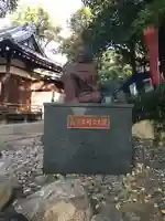 安居神社の像