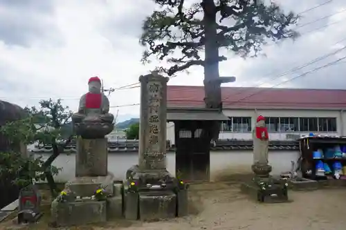 持光寺の建物その他