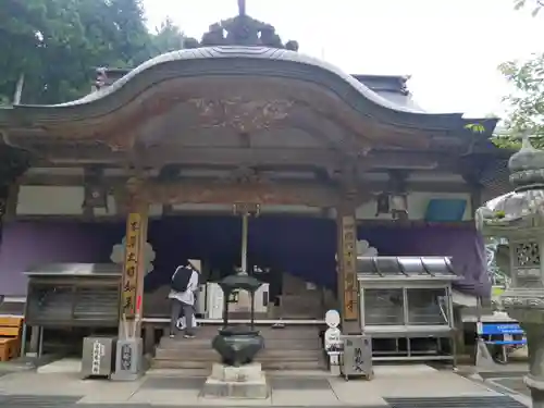 横峰寺の本殿・本堂