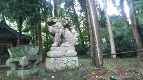 麻氐良布神社　下宮の狛犬