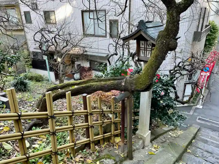 復興地蔵尊の{uncategorized: "未分類", other: "その他", undefined: "問題あり", building: "その他建物", grave: "お墓", sacred_gate: "鳥居", guardian: "狛犬", statue: "像", buddha: "仏像", history: "歴史", nature: "自然", garden: "庭園", animal: "動物", pagoda: "塔", temizu: "手水舎", mountain_gate: "山門・神門", sanctuary: "本殿・本堂", subordinate: "末社・摂社", art: "芸術", scenery: "景色", jizo: "地蔵", ema: "絵馬", goshuin: "御朱印", omikuji: "おみくじ", items: "授与品その他", amulet: "お守り", goshuincho: "御朱印帳", eats: "食事", festival: "お祭り", votive_dance: "神楽", shichigosan: "七五三参", wedding: "結婚式", experience: "体験その他", initially: "初詣", around: "周辺", anti_infection: "感染症対策"}