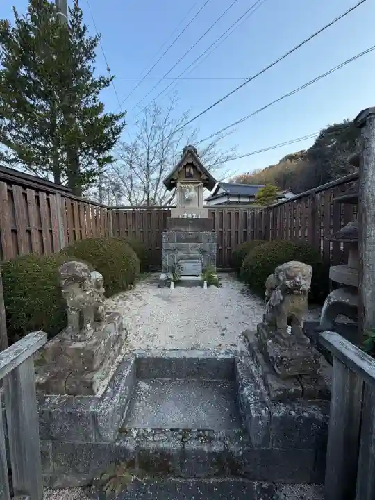 八上姫神社の{uncategorized: "未分類", other: "その他", undefined: "問題あり", building: "その他建物", grave: "お墓", sacred_gate: "鳥居", guardian: "狛犬", statue: "像", buddha: "仏像", history: "歴史", nature: "自然", garden: "庭園", animal: "動物", pagoda: "塔", temizu: "手水舎", mountain_gate: "山門・神門", sanctuary: "本殿・本堂", subordinate: "末社・摂社", art: "芸術", scenery: "景色", jizo: "地蔵", ema: "絵馬", goshuin: "御朱印", omikuji: "おみくじ", items: "授与品その他", amulet: "お守り", goshuincho: "御朱印帳", eats: "食事", festival: "お祭り", votive_dance: "神楽", shichigosan: "七五三参", wedding: "結婚式", experience: "体験その他", initially: "初詣", around: "周辺", anti_infection: "感染症対策"}