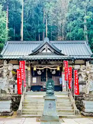 金剛山瑞峯寺(金剛不動尊) の{uncategorized: "未分類", other: "その他", undefined: "問題あり", building: "その他建物", grave: "お墓", sacred_gate: "鳥居", guardian: "狛犬", statue: "像", buddha: "仏像", history: "歴史", nature: "自然", garden: "庭園", animal: "動物", pagoda: "塔", temizu: "手水舎", mountain_gate: "山門・神門", sanctuary: "本殿・本堂", subordinate: "末社・摂社", art: "芸術", scenery: "景色", jizo: "地蔵", ema: "絵馬", goshuin: "御朱印", omikuji: "おみくじ", items: "授与品その他", amulet: "お守り", goshuincho: "御朱印帳", eats: "食事", festival: "お祭り", votive_dance: "神楽", shichigosan: "七五三参", wedding: "結婚式", experience: "体験その他", initially: "初詣", around: "周辺", anti_infection: "感染症対策"}