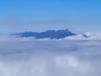 甲斐駒ヶ岳神社本宮の景色