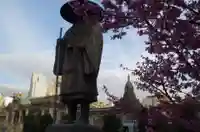 築地本願寺(本願寺築地別院)の像