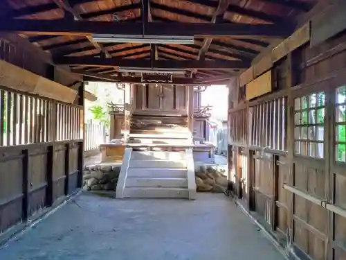 若宮八幡社の本殿・本堂