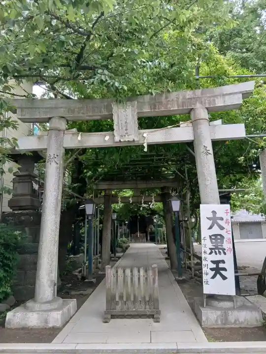 千住本氷川神社の鳥居