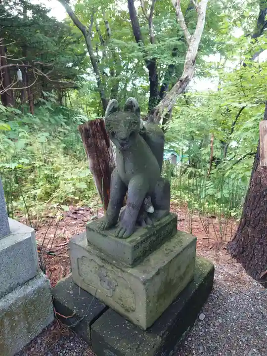 千歳神社の狛犬