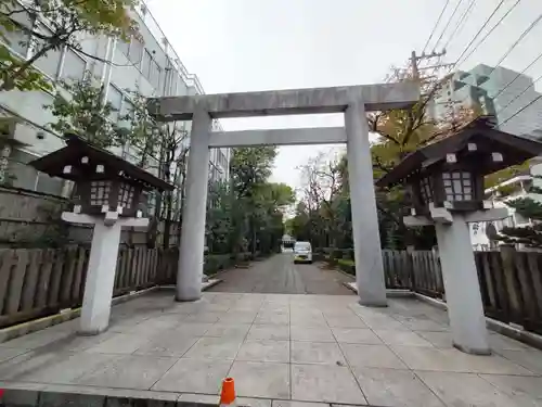 神明社の鳥居