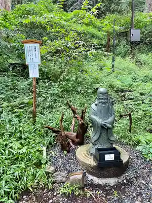 日光二荒山神社の像