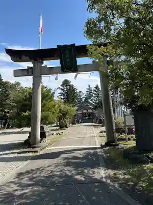 新川神社の鳥居