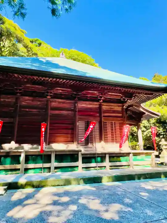 岩殿寺の{uncategorized: "未分類", other: "その他", undefined: "問題あり", building: "その他建物", grave: "お墓", sacred_gate: "鳥居", guardian: "狛犬", statue: "像", buddha: "仏像", history: "歴史", nature: "自然", garden: "庭園", animal: "動物", pagoda: "塔", temizu: "手水舎", mountain_gate: "山門・神門", sanctuary: "本殿・本堂", subordinate: "末社・摂社", art: "芸術", scenery: "景色", jizo: "地蔵", ema: "絵馬", goshuin: "御朱印", omikuji: "おみくじ", items: "授与品その他", amulet: "お守り", goshuincho: "御朱印帳", eats: "食事", festival: "お祭り", votive_dance: "神楽", shichigosan: "七五三参", wedding: "結婚式", experience: "体験その他", initially: "初詣", around: "周辺", anti_infection: "感染症対策"}
