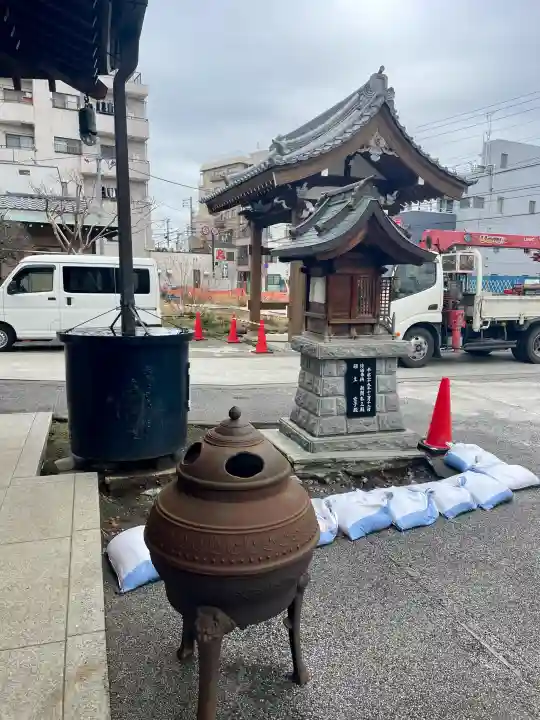 感通寺の{uncategorized: "未分類", other: "その他", undefined: "問題あり", building: "その他建物", grave: "お墓", sacred_gate: "鳥居", guardian: "狛犬", statue: "像", buddha: "仏像", history: "歴史", nature: "自然", garden: "庭園", animal: "動物", pagoda: "塔", temizu: "手水舎", mountain_gate: "山門・神門", sanctuary: "本殿・本堂", subordinate: "末社・摂社", art: "芸術", scenery: "景色", jizo: "地蔵", ema: "絵馬", goshuin: "御朱印", omikuji: "おみくじ", items: "授与品その他", amulet: "お守り", goshuincho: "御朱印帳", eats: "食事", festival: "お祭り", votive_dance: "神楽", shichigosan: "七五三参", wedding: "結婚式", experience: "体験その他", initially: "初詣", around: "周辺", anti_infection: "感染症対策"}