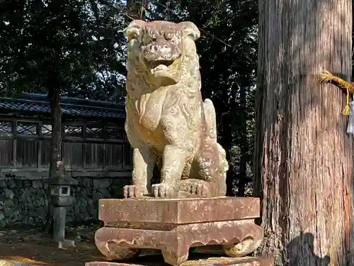 伊富岐神社の狛犬