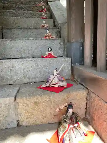 宇佐八幡宮の{uncategorized: "未分類", other: "その他", undefined: "問題あり", building: "その他建物", grave: "お墓", sacred_gate: "鳥居", guardian: "狛犬", statue: "像", buddha: "仏像", history: "歴史", nature: "自然", garden: "庭園", animal: "動物", pagoda: "塔", temizu: "手水舎", mountain_gate: "山門・神門", sanctuary: "本殿・本堂", subordinate: "末社・摂社", art: "芸術", scenery: "景色", jizo: "地蔵", ema: "絵馬", goshuin: "御朱印", omikuji: "おみくじ", items: "授与品その他", amulet: "お守り", goshuincho: "御朱印帳", eats: "食事", festival: "お祭り", votive_dance: "神楽", shichigosan: "七五三参", wedding: "結婚式", experience: "体験その他", initially: "初詣", around: "周辺", anti_infection: "感染症対策"}