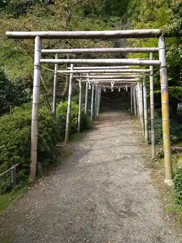 八王寺の鳥居