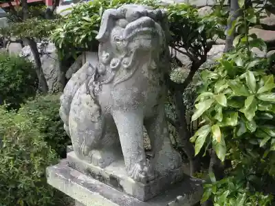 粉河産土神社（たのもしの宮）の狛犬