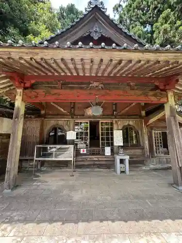 金剛證寺の{uncategorized: "未分類", other: "その他", undefined: "問題あり", building: "その他建物", grave: "お墓", sacred_gate: "鳥居", guardian: "狛犬", statue: "像", buddha: "仏像", history: "歴史", nature: "自然", garden: "庭園", animal: "動物", pagoda: "塔", temizu: "手水舎", mountain_gate: "山門・神門", sanctuary: "本殿・本堂", subordinate: "末社・摂社", art: "芸術", scenery: "景色", jizo: "地蔵", ema: "絵馬", goshuin: "御朱印", omikuji: "おみくじ", items: "授与品その他", amulet: "お守り", goshuincho: "御朱印帳", eats: "食事", festival: "お祭り", votive_dance: "神楽", shichigosan: "七五三参", wedding: "結婚式", experience: "体験その他", initially: "初詣", around: "周辺", anti_infection: "感染症対策"}