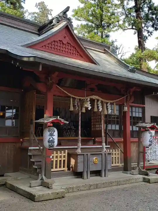 鶴峯八幡宮の本殿・本堂