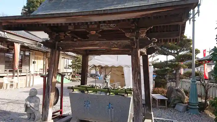 寺岡山元三大師の手水舎