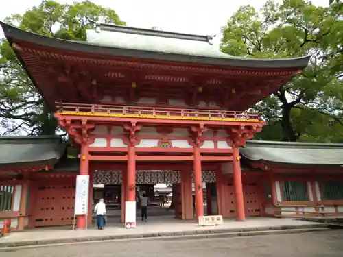 武蔵一宮氷川神社の山門・神門