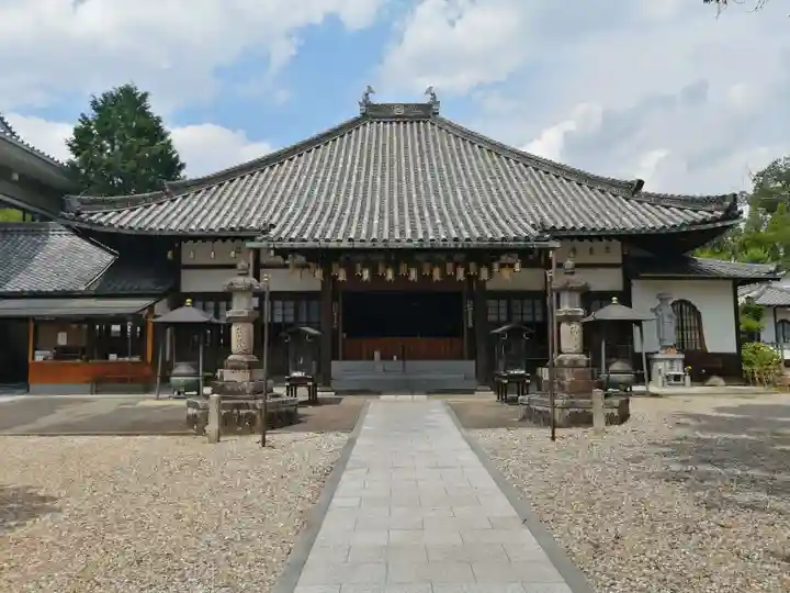 八事山 興正寺の本殿・本堂