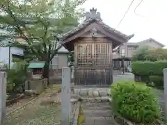 祠の建物その他