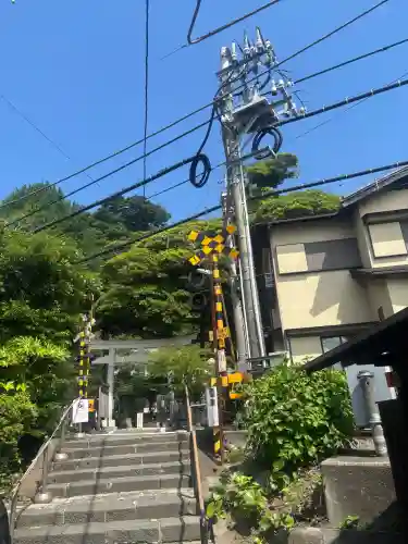 御霊神社の{uncategorized: "未分類", other: "その他", undefined: "問題あり", building: "その他建物", grave: "お墓", sacred_gate: "鳥居", guardian: "狛犬", statue: "像", buddha: "仏像", history: "歴史", nature: "自然", garden: "庭園", animal: "動物", pagoda: "塔", temizu: "手水舎", mountain_gate: "山門・神門", sanctuary: "本殿・本堂", subordinate: "末社・摂社", art: "芸術", scenery: "景色", jizo: "地蔵", ema: "絵馬", goshuin: "御朱印", omikuji: "おみくじ", items: "授与品その他", amulet: "お守り", goshuincho: "御朱印帳", eats: "食事", festival: "お祭り", votive_dance: "神楽", shichigosan: "七五三参", wedding: "結婚式", experience: "体験その他", initially: "初詣", around: "周辺", anti_infection: "感染症対策"}