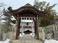 和貴宮神社の山門・神門