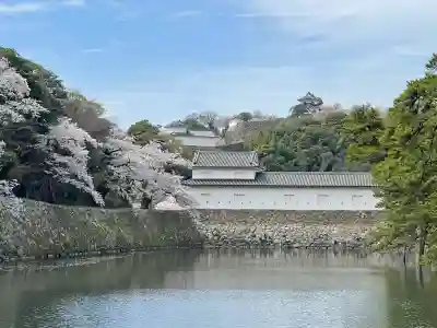 滋賀県護国神社の{uncategorized: "未分類", other: "その他", undefined: "問題あり", building: "その他建物", grave: "お墓", sacred_gate: "鳥居", guardian: "狛犬", statue: "像", buddha: "仏像", history: "歴史", nature: "自然", garden: "庭園", animal: "動物", pagoda: "塔", temizu: "手水舎", mountain_gate: "山門・神門", sanctuary: "本殿・本堂", subordinate: "末社・摂社", art: "芸術", scenery: "景色", jizo: "地蔵", ema: "絵馬", goshuin: "御朱印", omikuji: "おみくじ", items: "授与品その他", amulet: "お守り", goshuincho: "御朱印帳", eats: "食事", festival: "お祭り", votive_dance: "神楽", shichigosan: "七五三参", wedding: "結婚式", experience: "体験その他", initially: "初詣", around: "周辺", anti_infection: "感染症対策"}