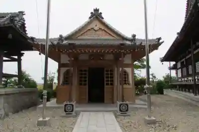 宝生寺の本殿・本堂