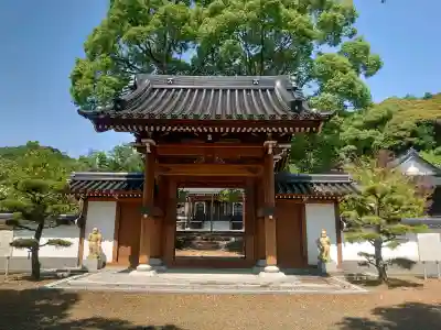 洞玄寺の{uncategorized: "未分類", other: "その他", undefined: "問題あり", building: "その他建物", grave: "お墓", sacred_gate: "鳥居", guardian: "狛犬", statue: "像", buddha: "仏像", history: "歴史", nature: "自然", garden: "庭園", animal: "動物", pagoda: "塔", temizu: "手水舎", mountain_gate: "山門・神門", sanctuary: "本殿・本堂", subordinate: "末社・摂社", art: "芸術", scenery: "景色", jizo: "地蔵", ema: "絵馬", goshuin: "御朱印", omikuji: "おみくじ", items: "授与品その他", amulet: "お守り", goshuincho: "御朱印帳", eats: "食事", festival: "お祭り", votive_dance: "神楽", shichigosan: "七五三参", wedding: "結婚式", experience: "体験その他", initially: "初詣", around: "周辺", anti_infection: "感染症対策"}