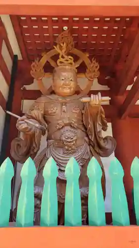 壇上伽藍の像