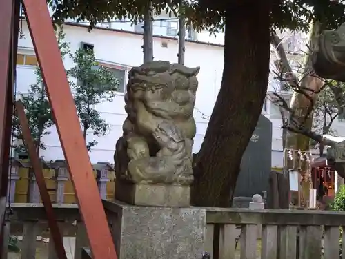 導きの社 熊野町熊野神社(くまくま神社)の狛犬