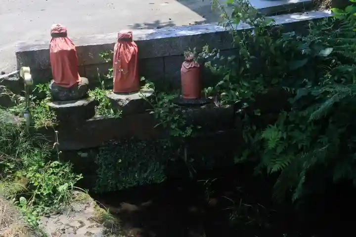 御札神社の手水舎