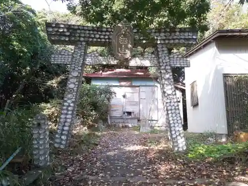 白山神社の鳥居