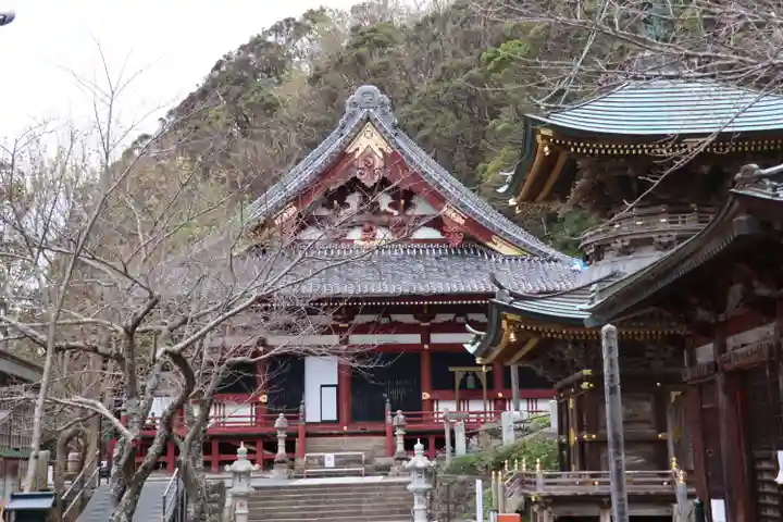 那古寺の本殿・本堂