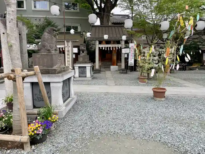 秋葉神社(川越熊野神社境内)の{uncategorized: "未分類", other: "その他", undefined: "問題あり", building: "その他建物", grave: "お墓", sacred_gate: "鳥居", guardian: "狛犬", statue: "像", buddha: "仏像", history: "歴史", nature: "自然", garden: "庭園", animal: "動物", pagoda: "塔", temizu: "手水舎", mountain_gate: "山門・神門", sanctuary: "本殿・本堂", subordinate: "末社・摂社", art: "芸術", scenery: "景色", jizo: "地蔵", ema: "絵馬", goshuin: "御朱印", omikuji: "おみくじ", items: "授与品その他", amulet: "お守り", goshuincho: "御朱印帳", eats: "食事", festival: "お祭り", votive_dance: "神楽", shichigosan: "七五三参", wedding: "結婚式", experience: "体験その他", initially: "初詣", around: "周辺", anti_infection: "感染症対策"}