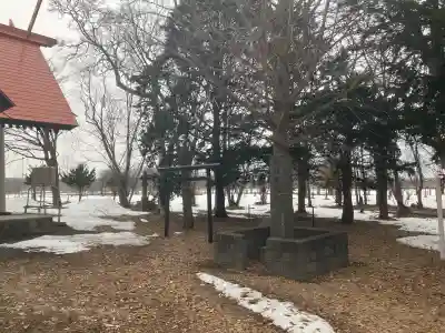 野幌神社の{uncategorized: "未分類", other: "その他", undefined: "問題あり", building: "その他建物", grave: "お墓", sacred_gate: "鳥居", guardian: "狛犬", statue: "像", buddha: "仏像", history: "歴史", nature: "自然", garden: "庭園", animal: "動物", pagoda: "塔", temizu: "手水舎", mountain_gate: "山門・神門", sanctuary: "本殿・本堂", subordinate: "末社・摂社", art: "芸術", scenery: "景色", jizo: "地蔵", ema: "絵馬", goshuin: "御朱印", omikuji: "おみくじ", items: "授与品その他", amulet: "お守り", goshuincho: "御朱印帳", eats: "食事", festival: "お祭り", votive_dance: "神楽", shichigosan: "七五三参", wedding: "結婚式", experience: "体験その他", initially: "初詣", around: "周辺", anti_infection: "感染症対策"}