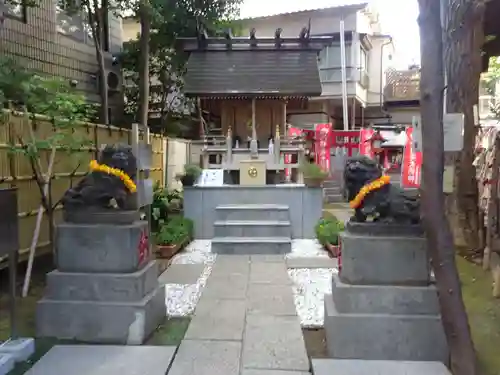 高円寺氷川神社の末社