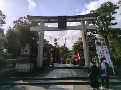 敷地神社（わら天神宮）の{uncategorized: "未分類", other: "その他", undefined: "問題あり", building: "その他建物", grave: "お墓", sacred_gate: "鳥居", guardian: "狛犬", statue: "像", buddha: "仏像", history: "歴史", nature: "自然", garden: "庭園", animal: "動物", pagoda: "塔", temizu: "手水舎", mountain_gate: "山門・神門", sanctuary: "本殿・本堂", subordinate: "末社・摂社", art: "芸術", scenery: "景色", jizo: "地蔵", ema: "絵馬", goshuin: "御朱印", omikuji: "おみくじ", items: "授与品その他", amulet: "お守り", goshuincho: "御朱印帳", eats: "食事", festival: "お祭り", votive_dance: "神楽", shichigosan: "七五三参", wedding: "結婚式", experience: "体験その他", initially: "初詣", around: "周辺", anti_infection: "感染症対策"}