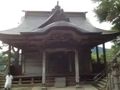 宝珠山 立石寺の本殿・本堂