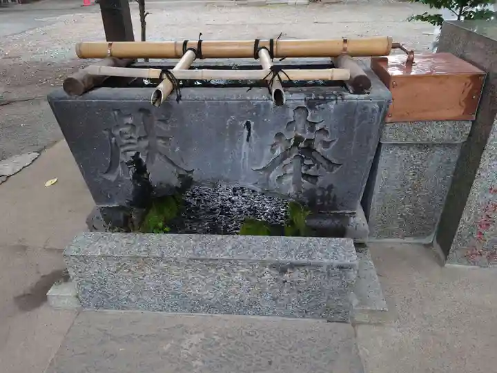 芳川神社の手水舎