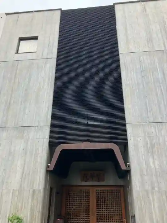 蔡華院の{uncategorized: "未分類", other: "その他", undefined: "問題あり", building: "その他建物", grave: "お墓", sacred_gate: "鳥居", guardian: "狛犬", statue: "像", buddha: "仏像", history: "歴史", nature: "自然", garden: "庭園", animal: "動物", pagoda: "塔", temizu: "手水舎", mountain_gate: "山門・神門", sanctuary: "本殿・本堂", subordinate: "末社・摂社", art: "芸術", scenery: "景色", jizo: "地蔵", ema: "絵馬", goshuin: "御朱印", omikuji: "おみくじ", items: "授与品その他", amulet: "お守り", goshuincho: "御朱印帳", eats: "食事", festival: "お祭り", votive_dance: "神楽", shichigosan: "七五三参", wedding: "結婚式", experience: "体験その他", initially: "初詣", around: "周辺", anti_infection: "感染症対策"}